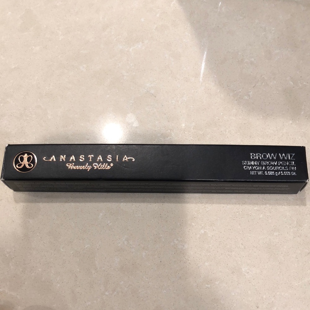 Anastasia Dark Brown brow wiz